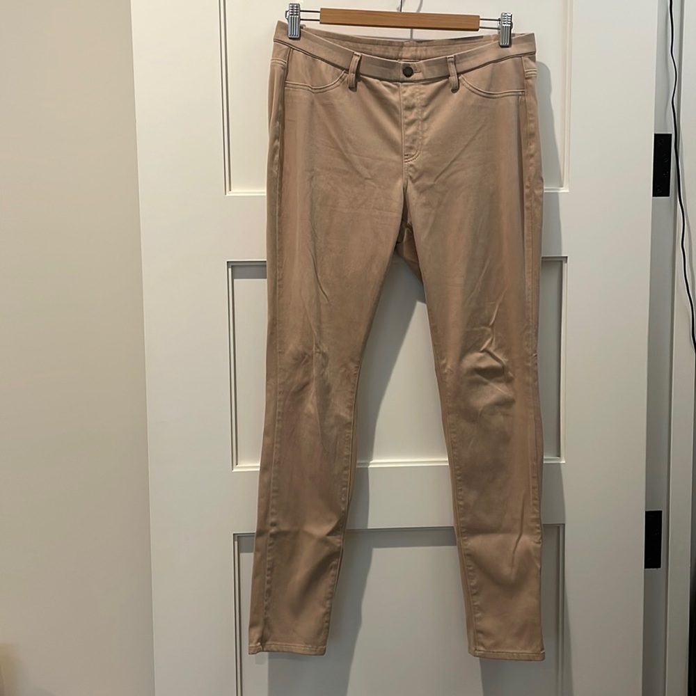 Tan Uniqlo jeggings